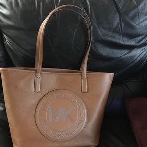 Micheal kors pocketbook